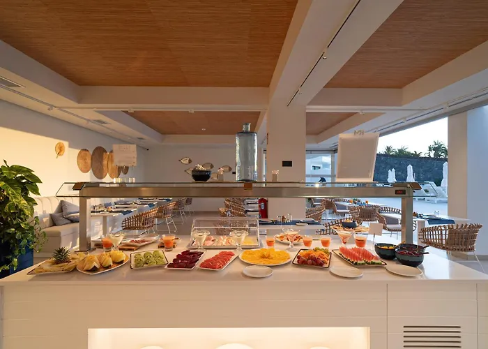 Hoteles en Puerto Calero