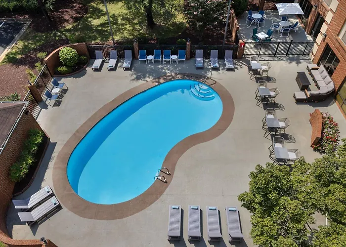 Four Points By Sheraton Greensboro Airport