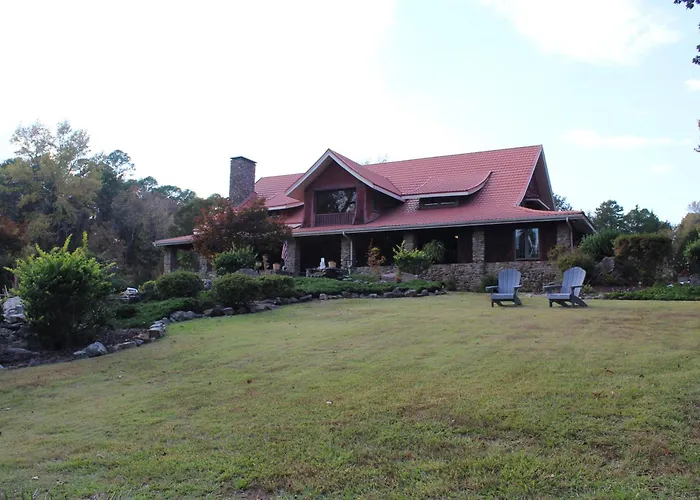 Hilltop Manor B&B