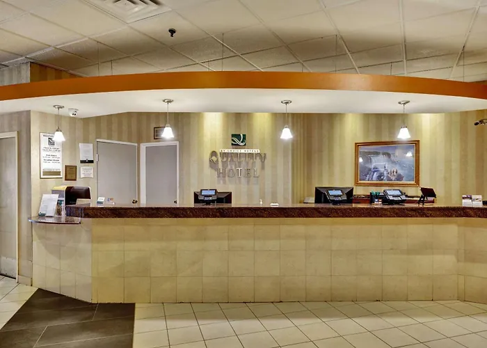 Quality Hotel & Suites At The Falls Niagara Falls