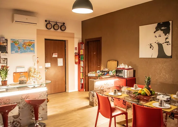 Bed and Breakfast Emmanueli65 fronte clinica per 4 matrimoniale e castello Piacenza