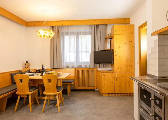 Hotel Goldene Rose Monguelfo-Tesido / Welsberg-Taisten