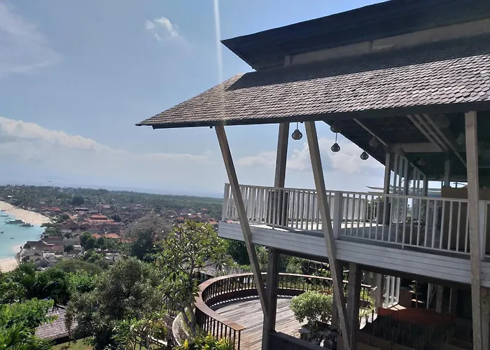 Hotel Jenggala Hill Nusa Lembongan