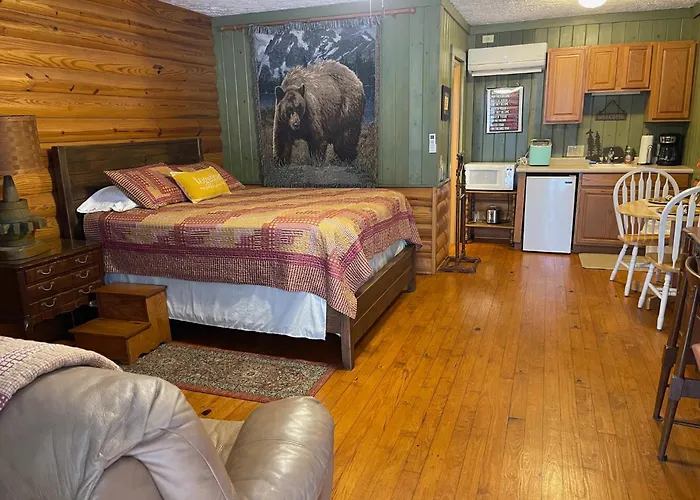 Mountain Aire Cottages, Inn, & Glamping
