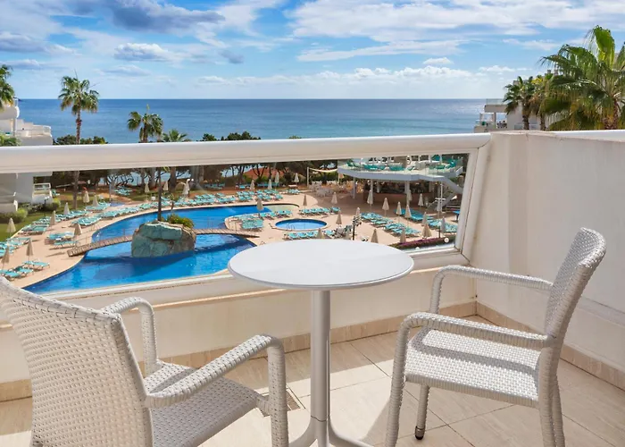 Aparthotel Tropic Garden Santa Eularia des Riu