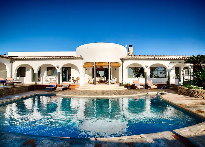 Casa De L'Albada Bed and Breakfast Roses