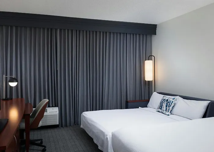 Courtyard By Marriott Denver Central Park