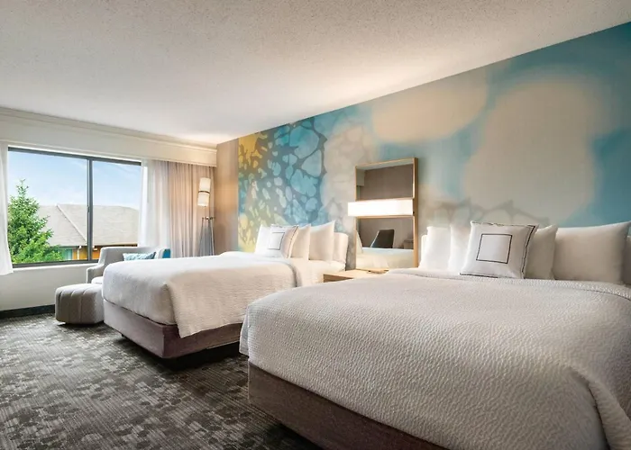 Courtyard By Marriott Dayton North Hotel