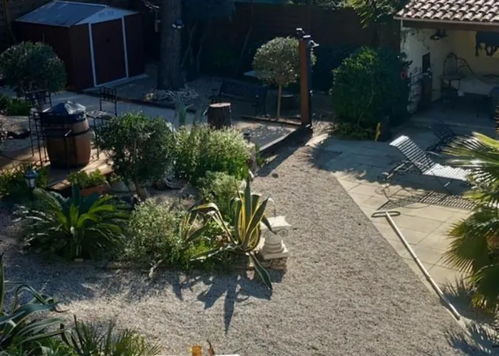Bed and Breakfast Les Coronilles à Beaucaire 