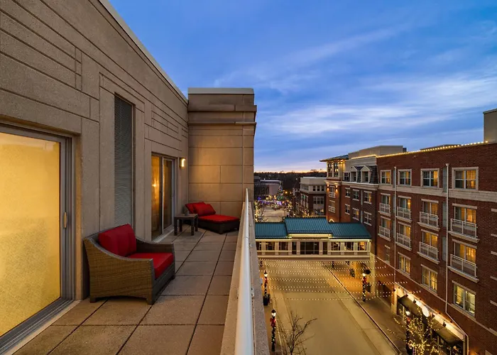Hotel Indigo Naperville Riverwalk By Ihg