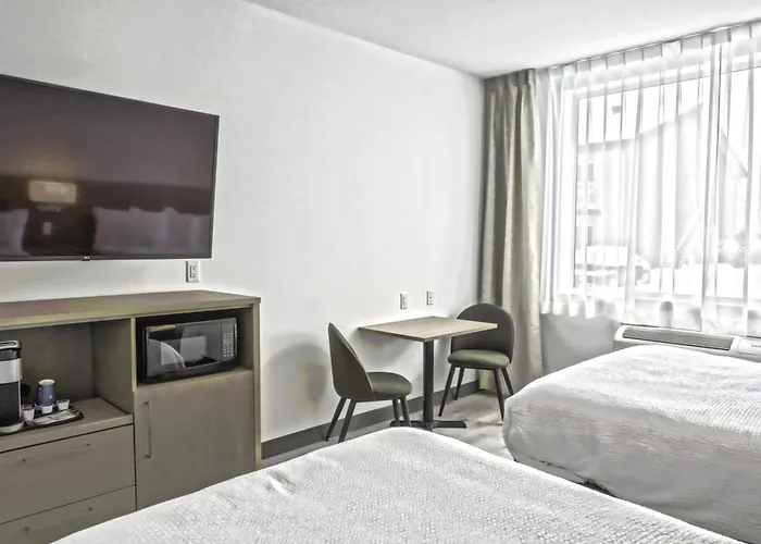Levis Hotels