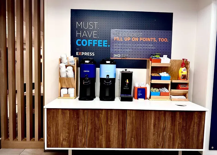 Holiday Inn Express Hotel & Suites Hinesville By Ihg