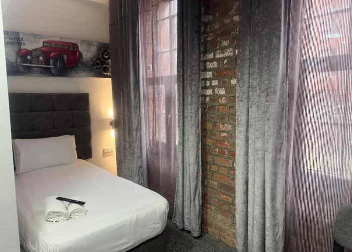 Trivelles Regency, Nottingham Hotel