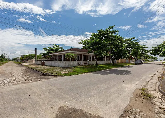 Memora Guesthouse Pontal do Paraná - Casa inteira ou Quartos a duas quadras da praia e próxima a Ilha do Mel