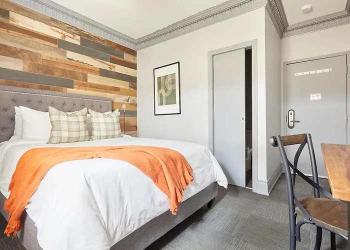 La Tumu Boutique Hotel Toronto