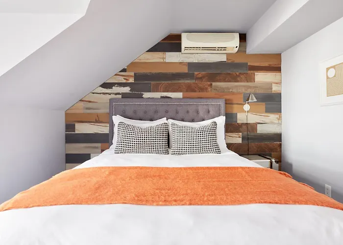 La Tumu Boutique Hotel Toronto