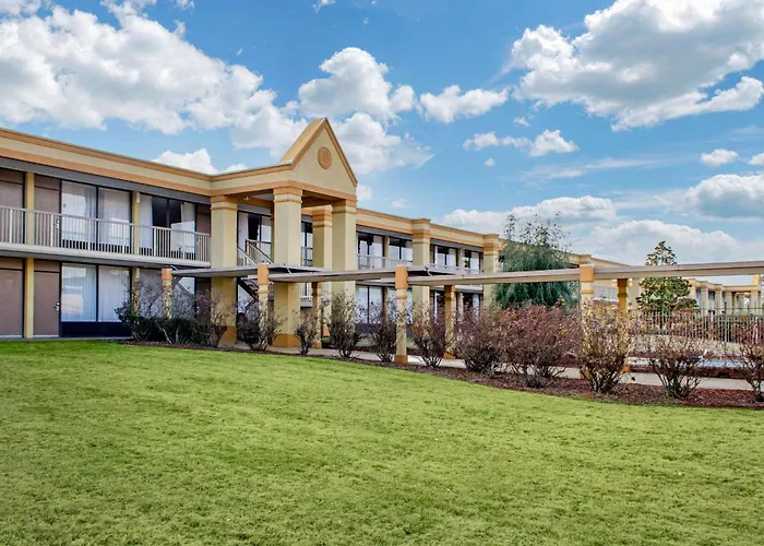 Quality Inn University Area Troy