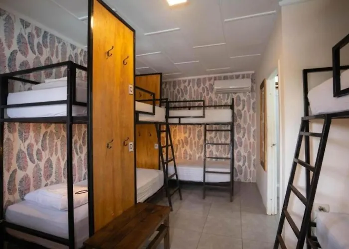 Slumber Party Montanita Hotel