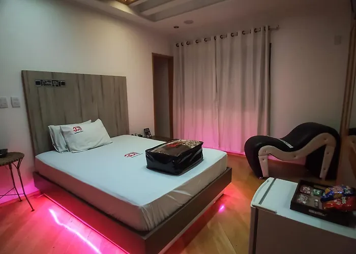Bruhmom Motel
