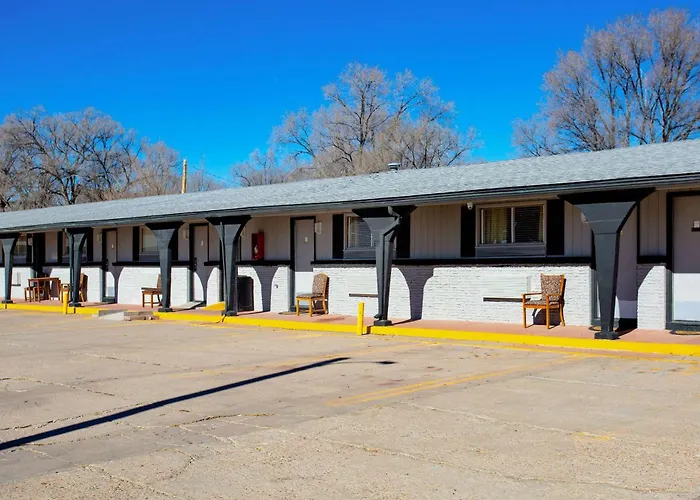Rodeway Inn & Suites Raton