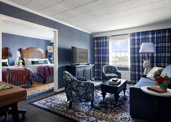 Graduate By Hilton State College Hotel