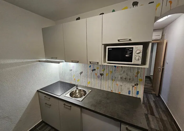Chill Out Beach Apartments Trogir