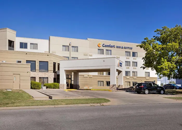 Comfort Inn & Suites Wichita Northeast