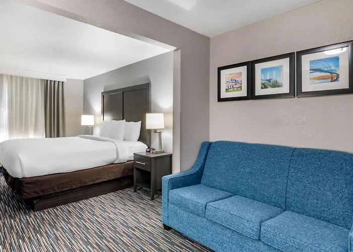 Comfort Inn & Suites Emporia