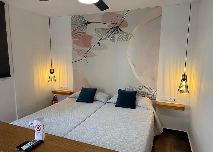 ROVIOR Rooms&Café Calafell