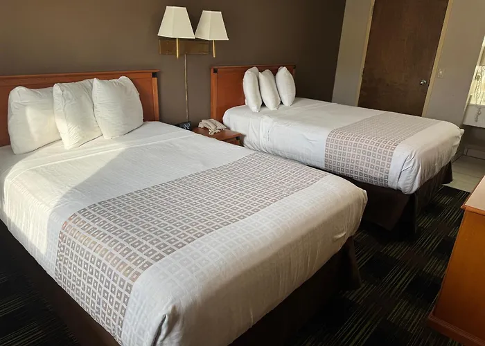 Sandusky Hotels