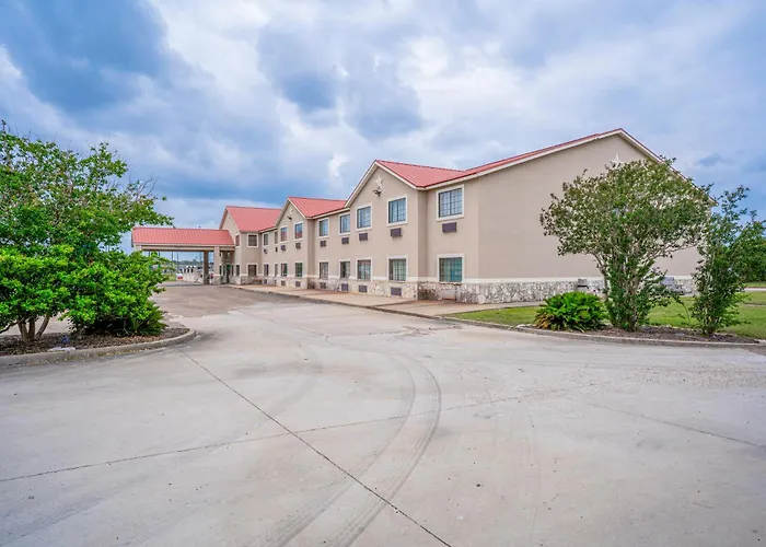 Texan Inn By Oyo Beeville Us-181