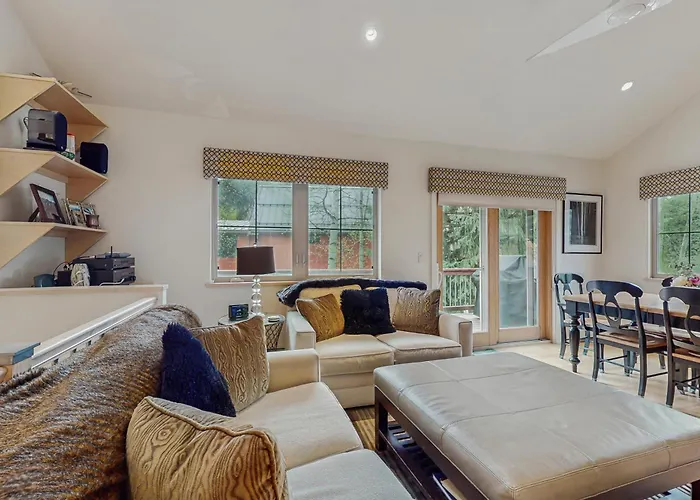 Chic Condo Unit 1 Aspen