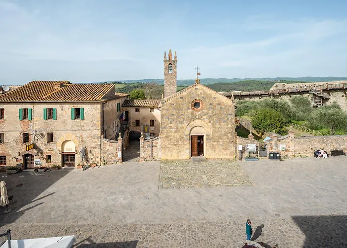 Rooms&Wine al Castello Monteriggioni