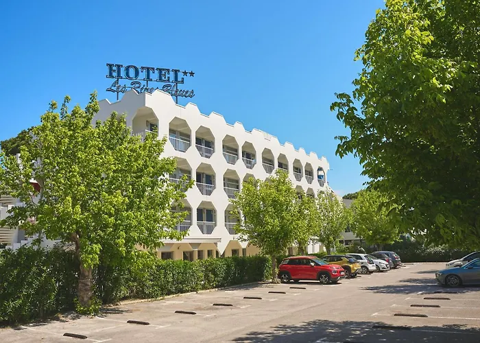 Hôtel Les Rives Bleues
