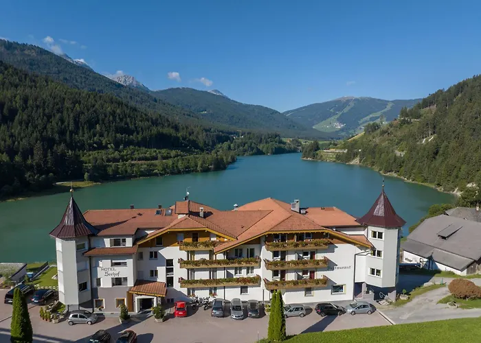 Hotel Seehof Monguelfo-Tesido / Welsberg-Taisten