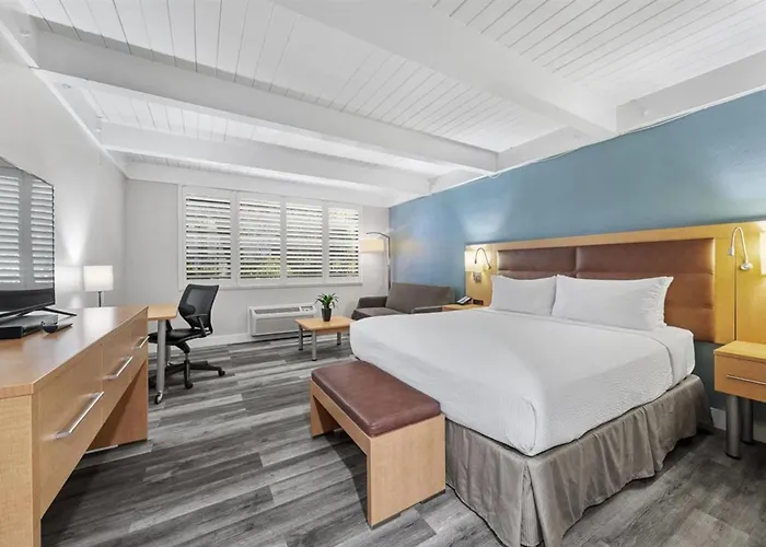 Prodigy Hotel, A Days Inn By Wyndham Davis
