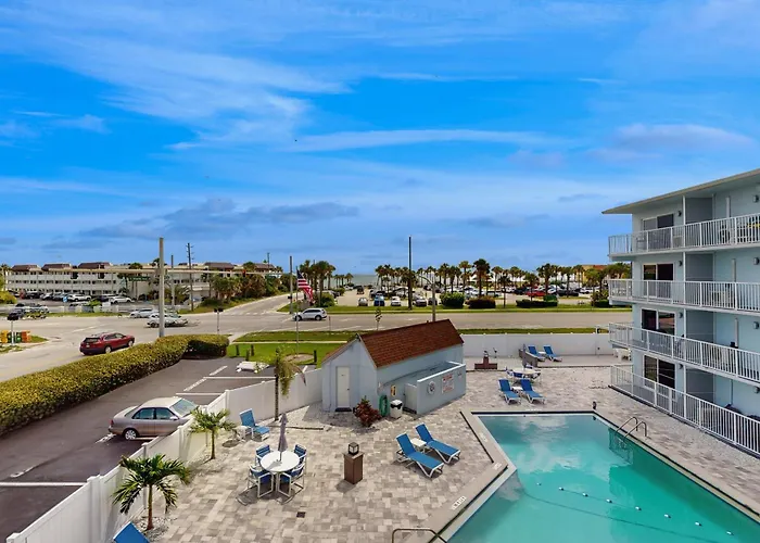 Mariners Cove 302