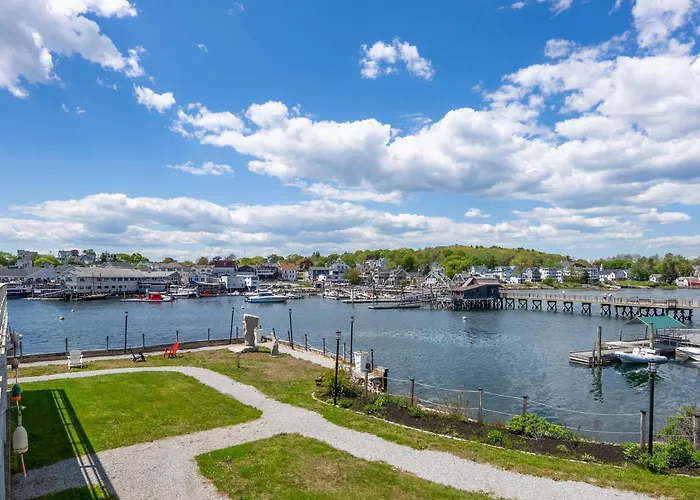 Boothbay Harbor Inn