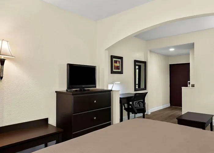 Quality Inn & Suites Lafayette