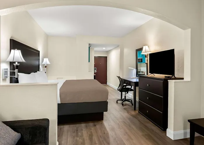 Quality Inn & Suites Lafayette