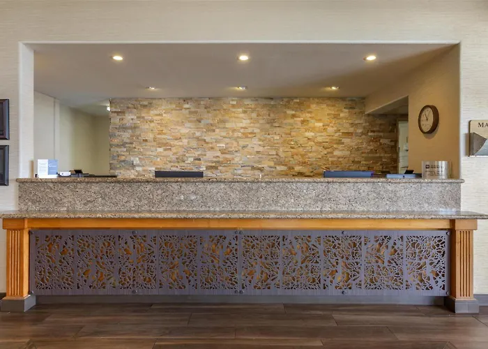 Best Western Plus A Wayfarer'S Inn & Suites Kingman
