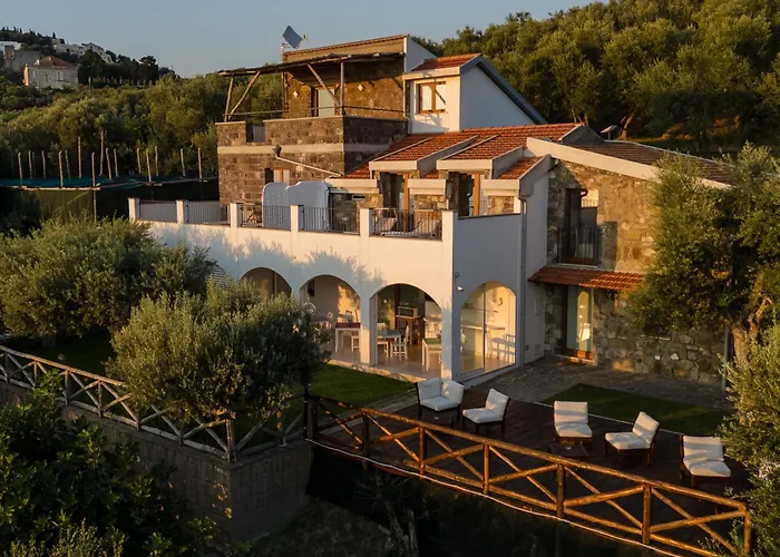 Massa Lubrense Hotels