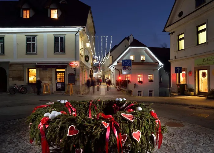 Hisa Linhart, Hotel & Restaurant