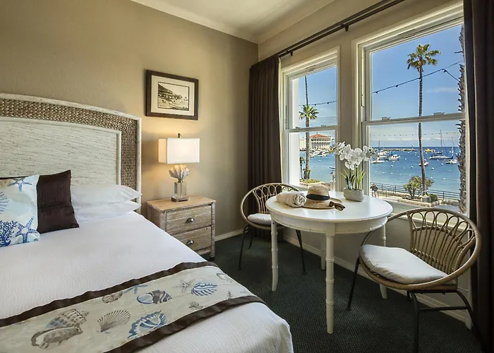 Hotel Mac Rae Avalon