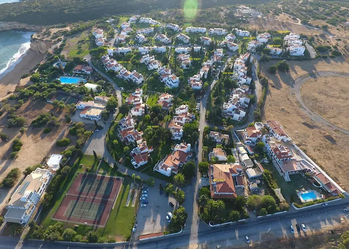 Vilas Marrocha Porches 