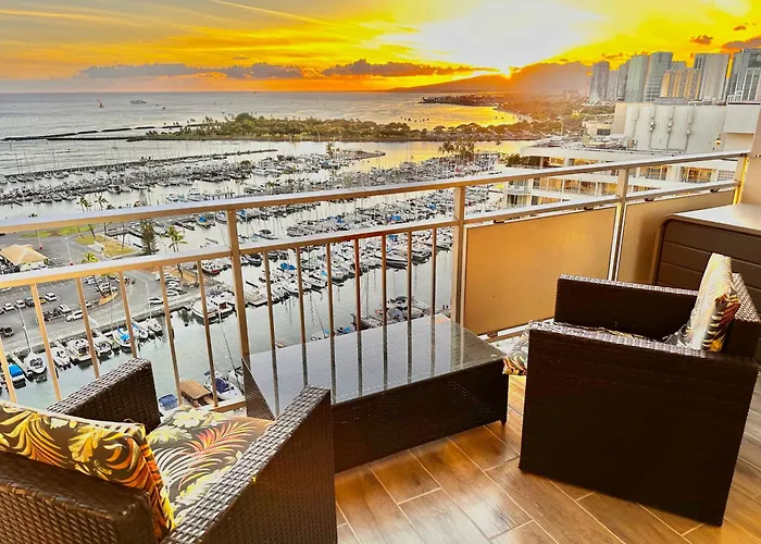 Waikiki Beach Experience! Luxury Oceanview Suite!