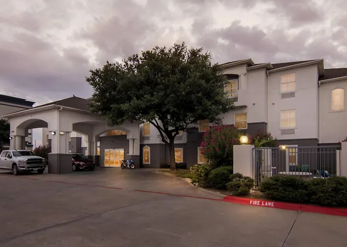 Super 8 By Wyndham Fort Worth Stockyards