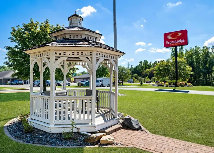 Econo Lodge Inn & Suites Eau Claire South