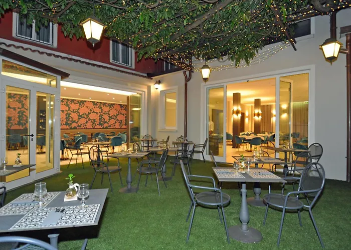 Hotel Cavour 30TRE - Moderno per tradizione Stresa