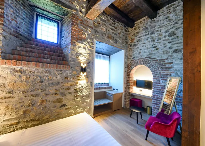 Hotel Relais Castello Di Casiglio Erba